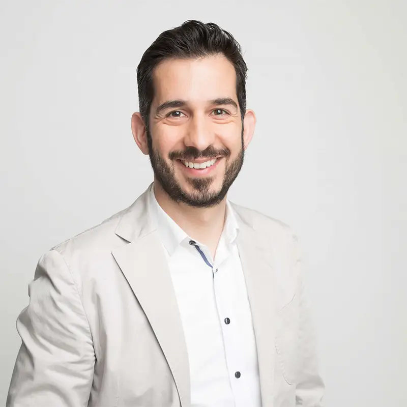 Dr. Navid Roshanaei Dr. Navid Roshanaei