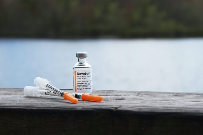 mykenzie-johnson-5Hib8uDTm6g-unsplash Diabetiker Spritzen im Freien
